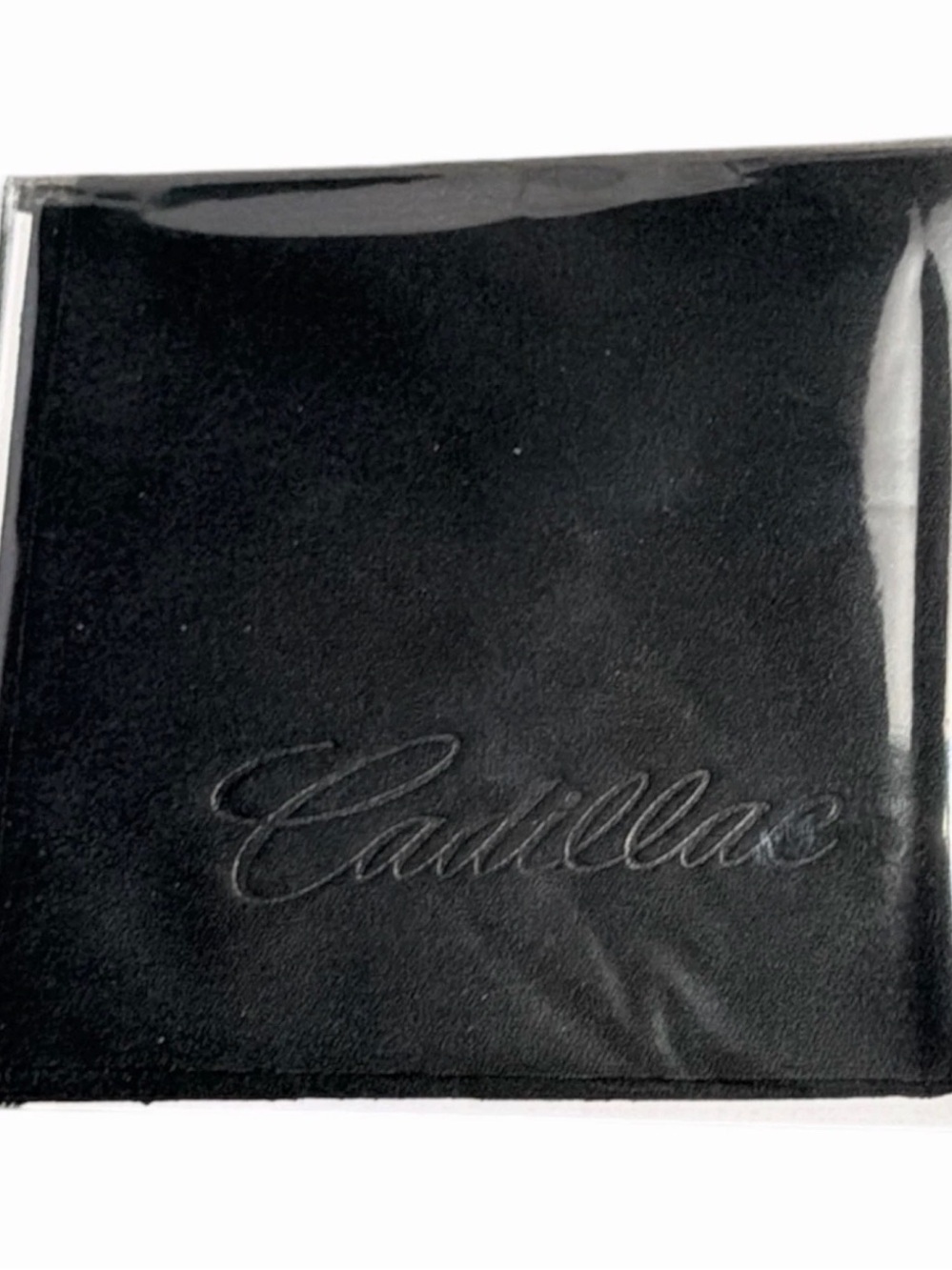 Cadillac Microfiber Cleaning Cloth for CUE Vehicle Screen Displays 2 pack - Picture 2 of 5